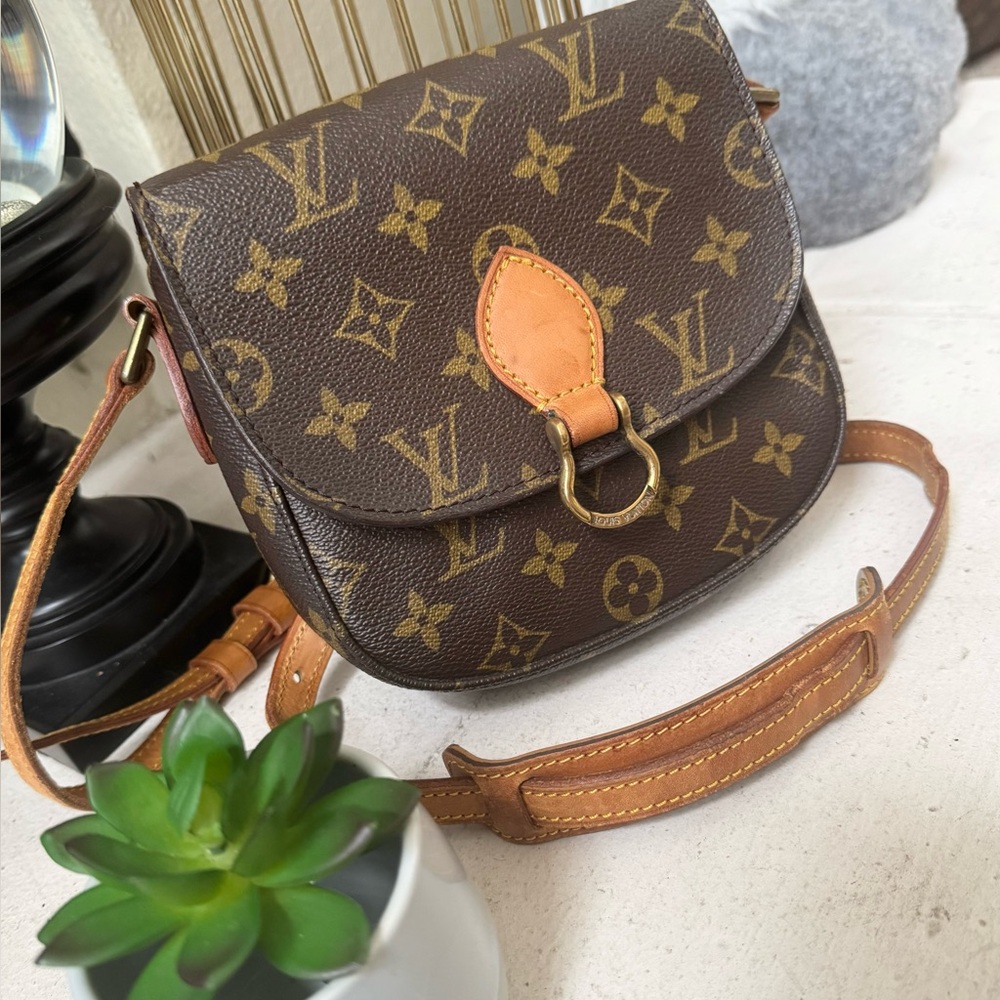 SOLD -💎Authentic Louis Vuitton Monogram Saint Cloud PM